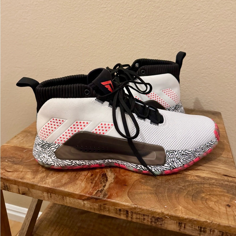 Men’s Adidas Dame 5 Sneakers